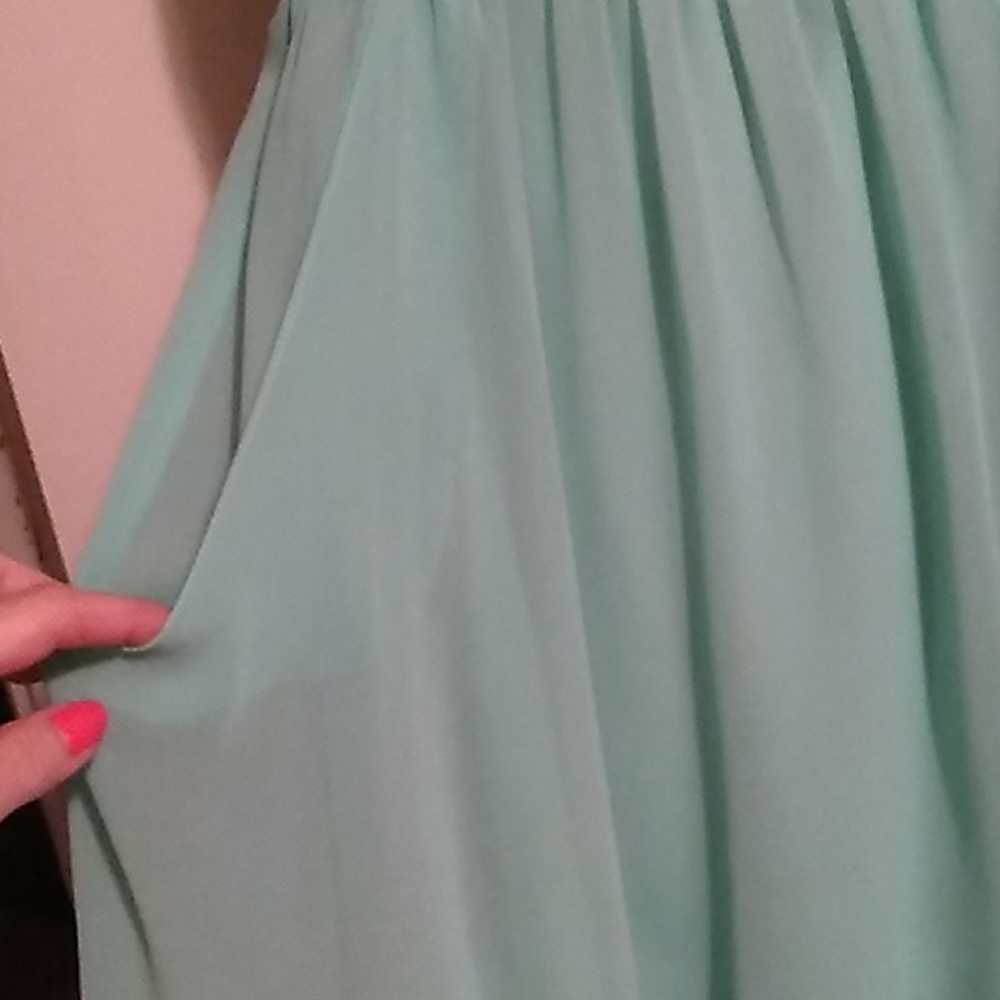 Dress - Picture 3 of 4